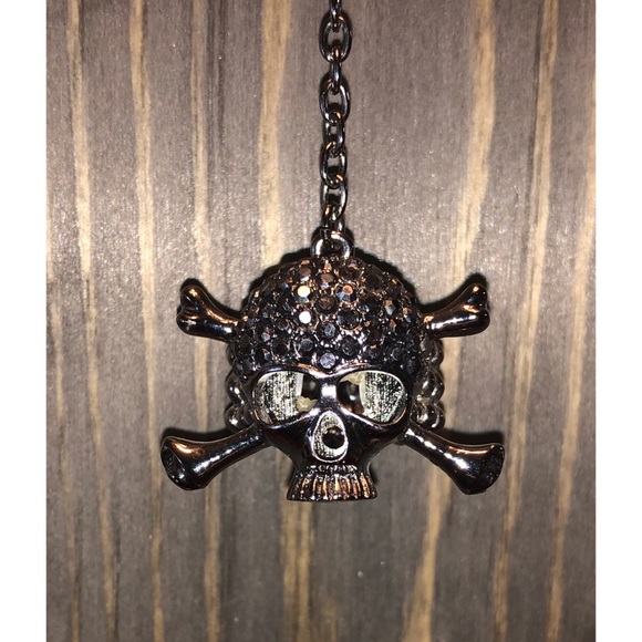 Crystal skull hinged cuff bracelet w/ring - Picture 3 of 8